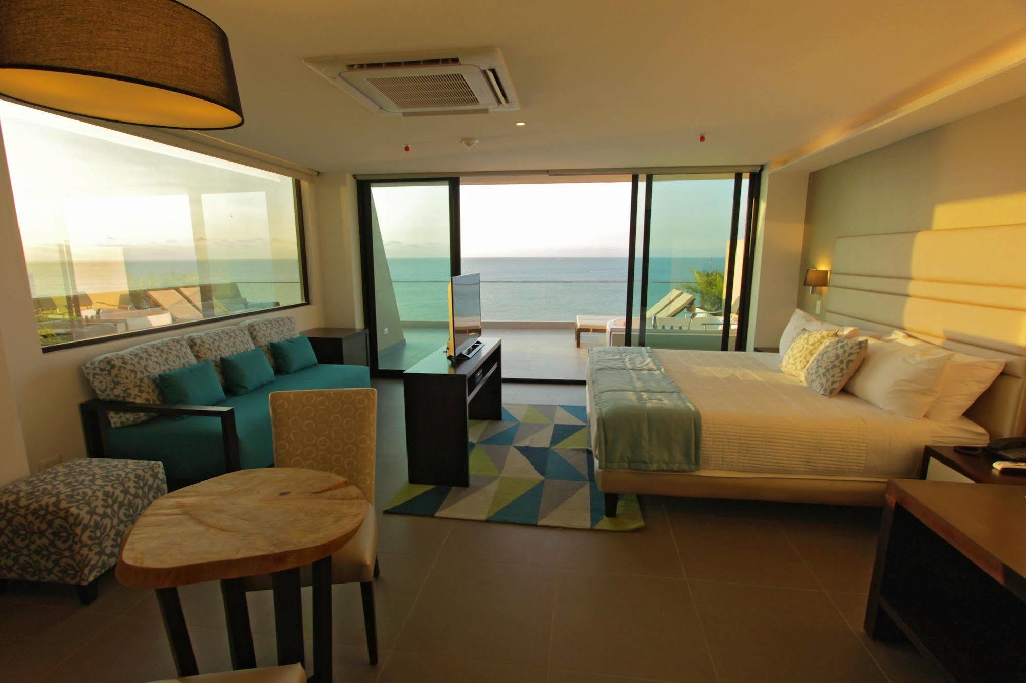 Hotel Poseidon Manta Exterior foto