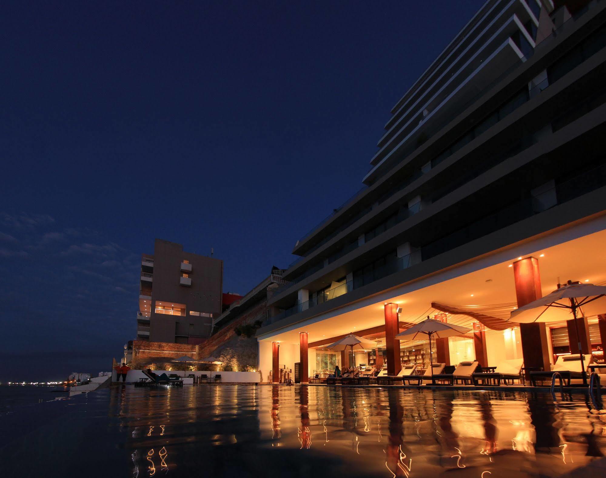 Hotel Poseidon Manta Exterior foto